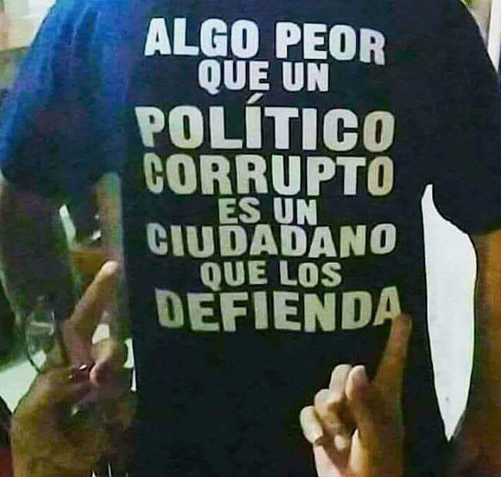 Alanisse's tweet photo. @Alpukleon @Pitufogrunion_ Jijiji un retwit, échale más ganitas, si no cómo? https://t.co/m57bit9n7G