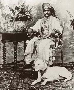 LiveHistoryIndia on Twitter: "The eccentric Maharaja of #Junagadh, Muhammad Mahabat Khan III (1900-1959) owned over 800 #dogs, each with its own room, a telephone and an attendant. It is believed that he