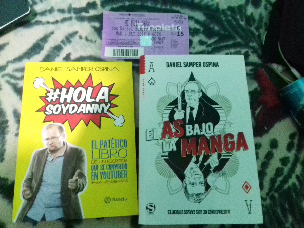 DiegoLeoArdila's tweet photo. Gracias @DanielSamperO por la función de hoy de #MiPutaObra; reí como nunca. De ñapa, salí al Panamericana y me compré #MiPutoLibro 1 y #MiPutoLibro 2 para leerlos después del trabajo. Va a estar divertido #HolaSoyDanny https://t.co/ZCPtNSsVBj