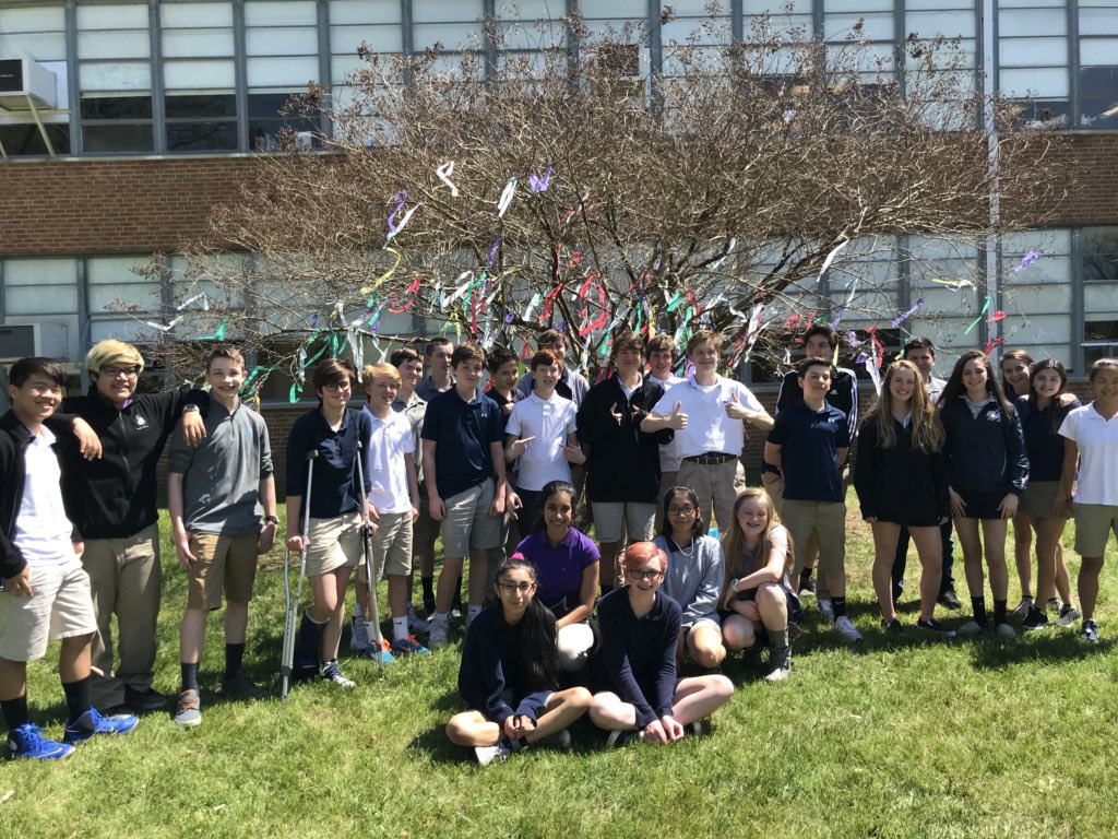 AMSLibraryReads's tweet photo. Thank you @esellman2010 and your students for adding heartfelt wishes to our Wishtree! #amswishtree2018 https://t.co/1l9xwpk69S