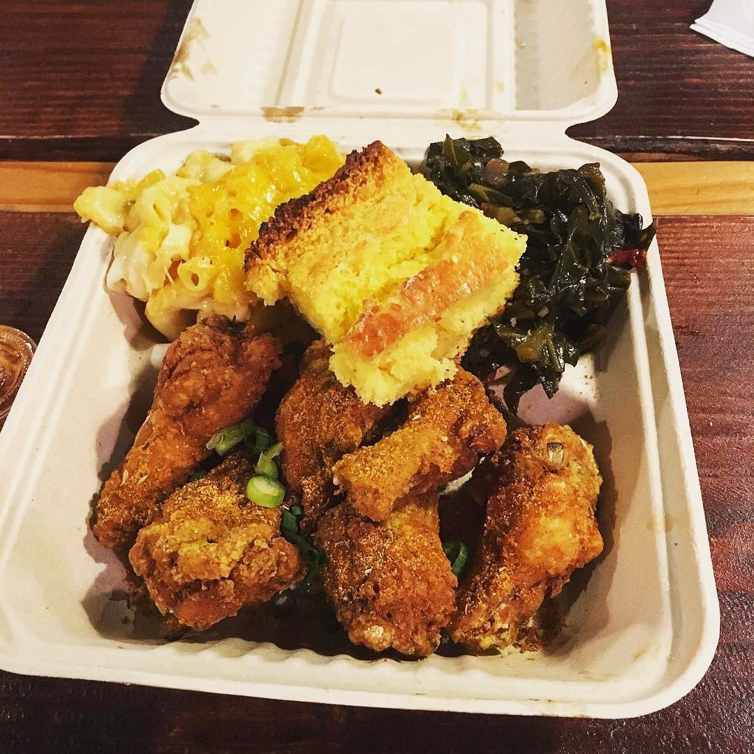 Comfort_LA's tweet photo. Come get #thataction til Midnight 😄 Call us at 213-537-0844 for pickup/delivery 🍗🔥🍗🔥🍗 https://t.co/ipmjUwN1Xp