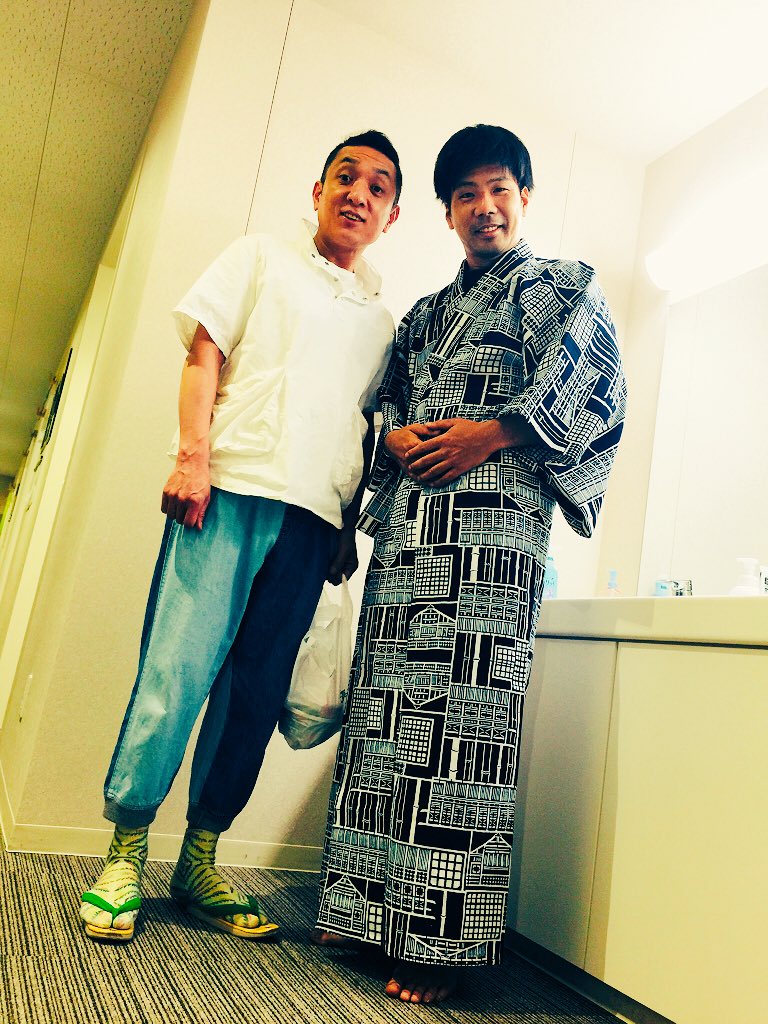 白濱孝次 2幕でなかなか捕まえられないカタリーナ デボンを演じていらっしゃる菊三呂さんになんと 浴衣を拵えていただきました 本当にありがとうございます 御園座では取り逃がすことの無いように刑務します 笑 ワンピース歌舞伎 尾上菊三呂