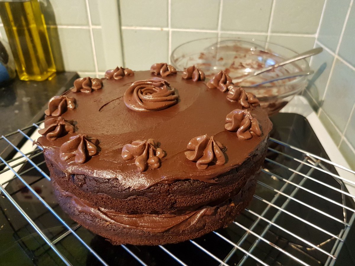 FGCWales's tweet photo. One chocolate cake coming right up - both #vegan and #glutenfree! π #bristol #wedeliver #cakeod https://t.co/2iKHJYQq8J