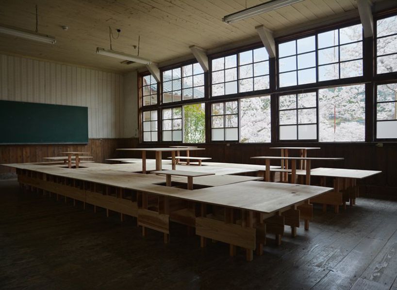 designboom's tweet photo. wooden platform by td-atelier turns old classroom into multipurpose space
https://t.co/rLPBSMh4Ci https://t.co/KLDhRFLIGo
