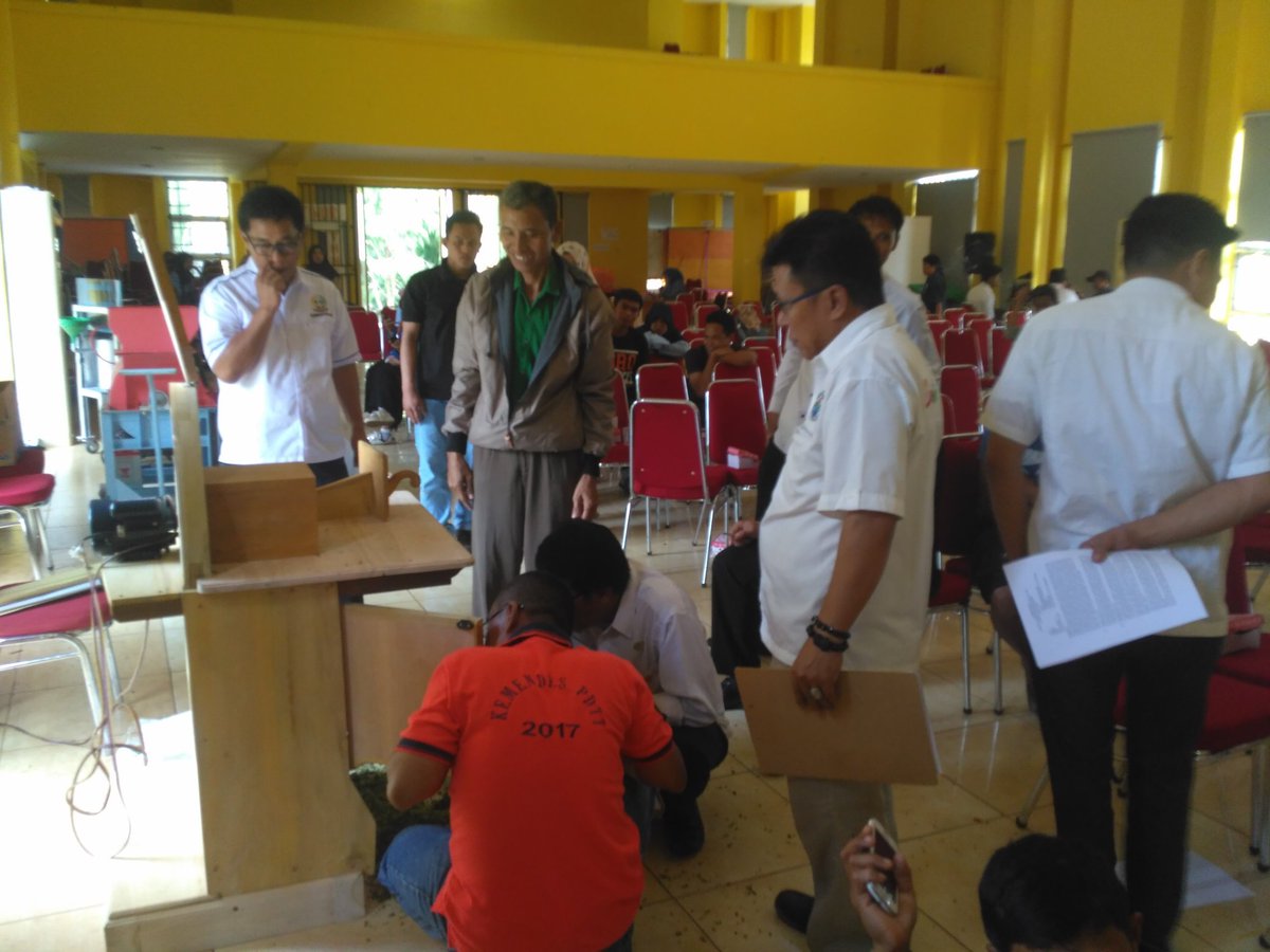 IrawanRasnawati's tweet photo. Kegiatan LOMBA INOVASI Teknologi Tepat Guna Kab. Luwu Timur
#tppi 
#tppiLutim
#tppiSulSel
#LombaTTGLutim
@KemenDesa 
@jokowi 
@EkoSandjojo 
@tppindonesia 
@anwsanusi 
@P3MDSulSel https://t.co/zgJiImHsgf