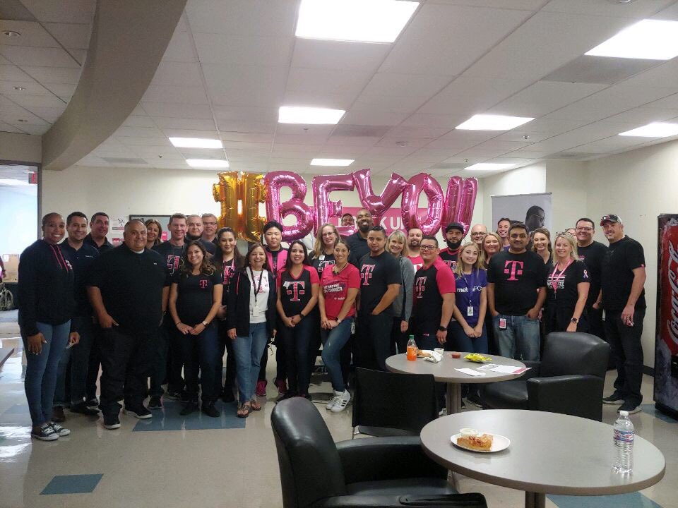 lalaleeloo's tweet image. Such an amazing and inspirational day today! AZ&apos;s D&amp;amp;I chapter hosted our first event #beyou #ihavethebestteam @CHI_KarinaP @TMOHeatherW @ChristenPiccola @eddienavarrete @sdmwrestle @WLNtmobile