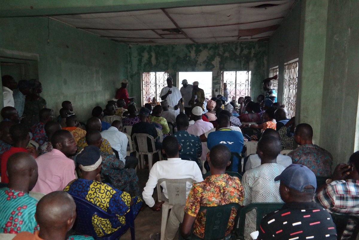 EngrKayodeOjo's tweet photo. #Ekiti2018

Moving closer to the day of victory. God is on the wheel. KAYODE OJO is the movement. We lead, others follow. 

The train at Ido/Osi LGA. ....

#OjoIbukunDe 

#WalkWithKayodeOjo, A NEW EKITI IS POSSIBLE https://t.co/r42RyMTM46