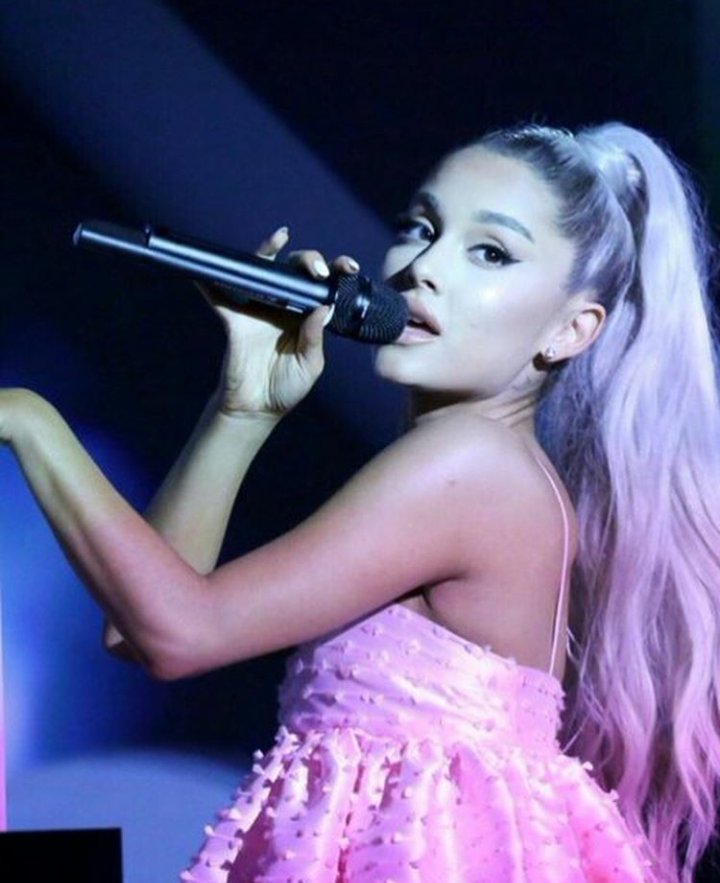 Ariana_Grannde1's tweet photo. Arianas album:sweetner
Songs( some of them confirmed by her) God is a women... R.E.M.....Raindrops ... The light... #GODISAWOMAN #LightIsComing #sweetner #REMIsComing https://t.co/a1nWVlWHhZ