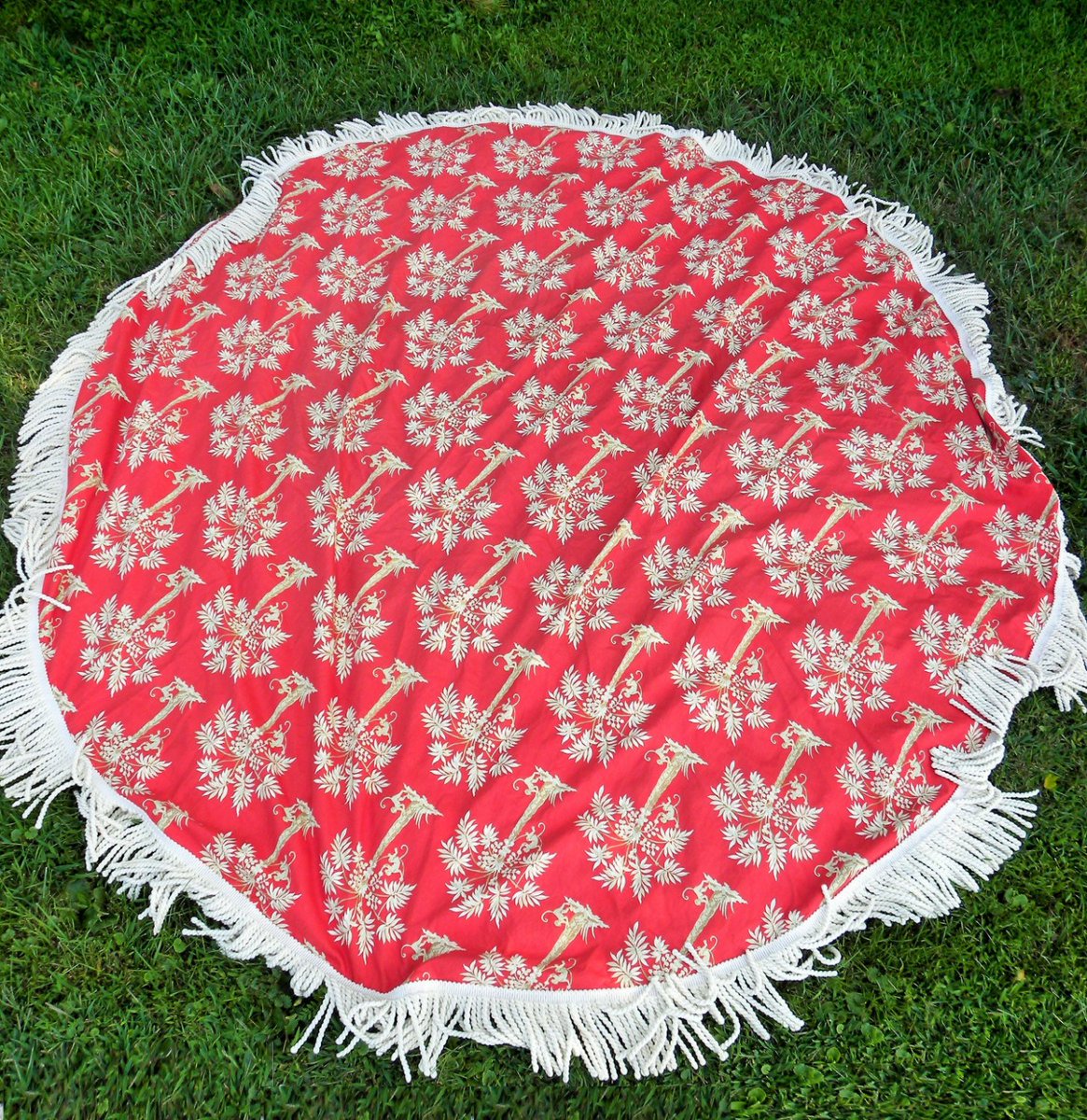 fieldsofvintage's tweet photo. Vintage Round Table Cloth w/ Fringes, Animal Tablecloth Pat Freund Fabric Tropical Monkey Palm Tree, Palm Beach Table Linen Cloth https://t.co/YjwHZYFdNF #FieldsOfVintage #Etsy #LargeTableCloth https://t.co/z3L4So9fzH
