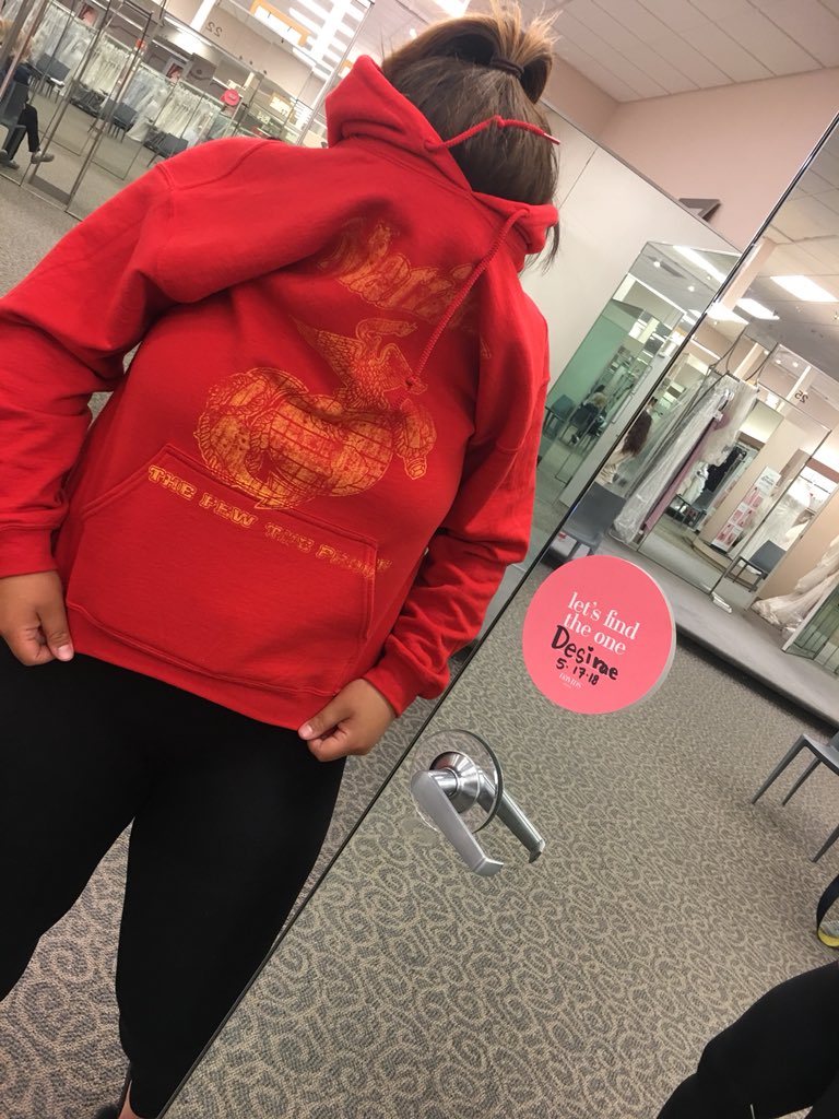 DMRX03's tweet photo. You would think since Prom is 18 days away that thz lil bratt would make up her mind!!!! At least we both agree on the sweater! #PromNightmares #MslilDiva #GottabHerWay #DefinitelyMyDaughter #Senior 😣🤦🏻♀️👠💃🏼 https://t.co/eT6kT92RQK