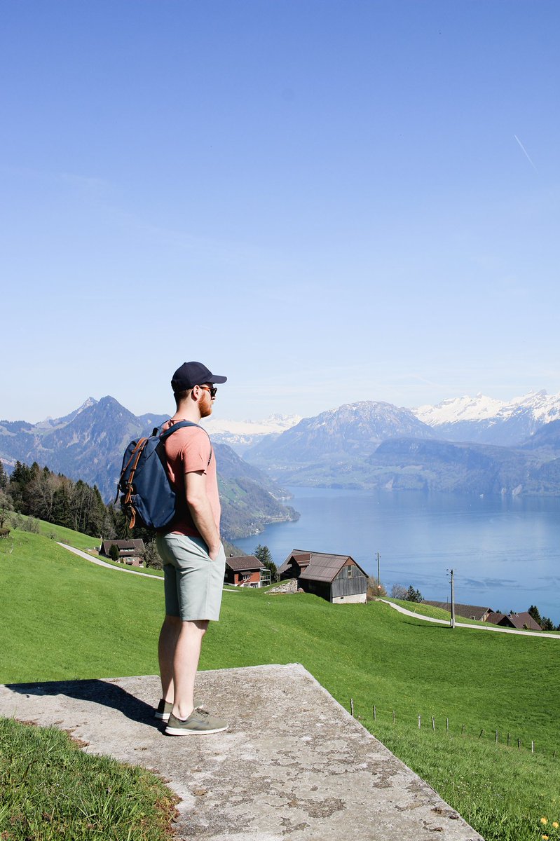 lbdkloma's tweet photo. [SUISSE] On a tellement hâte de vous partager nos photos de la Suisse. On est allés explorer la région de Lucerne et c’était canon 😍🏔🇨🇭 https://t.co/4o9G9xXhHX