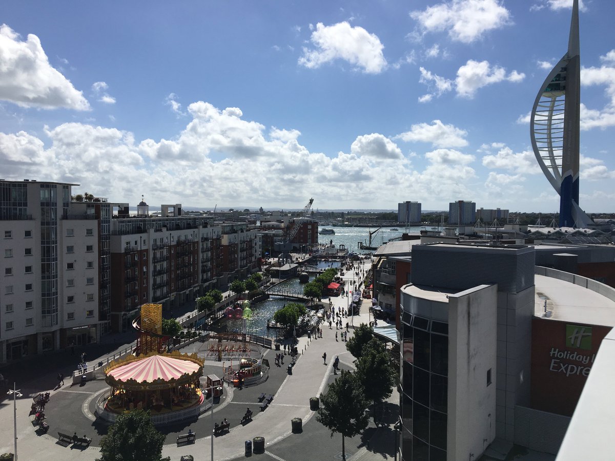 2 bedroom properties available in Gunwharf Quays in our modern built Roundhouse building.
Want a view like this every day? Pop into branch or give us a call on 02392 777077 for more information.
#Gunwharf #Portsmouth #Property #Lettings #Landlords #Tenants #Rental #Luxury #WhyNot