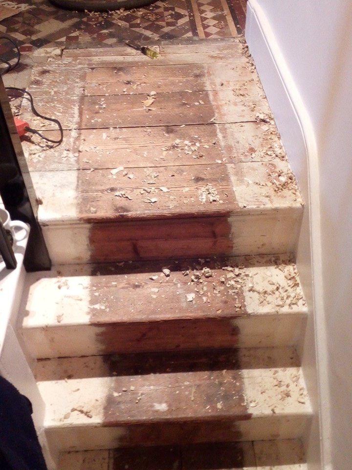 dubplayer's tweet photo. Doing stripping #stair at #CrouchEnd  #lovecrouchend #floorsanding https://t.co/CXq9c8osAD