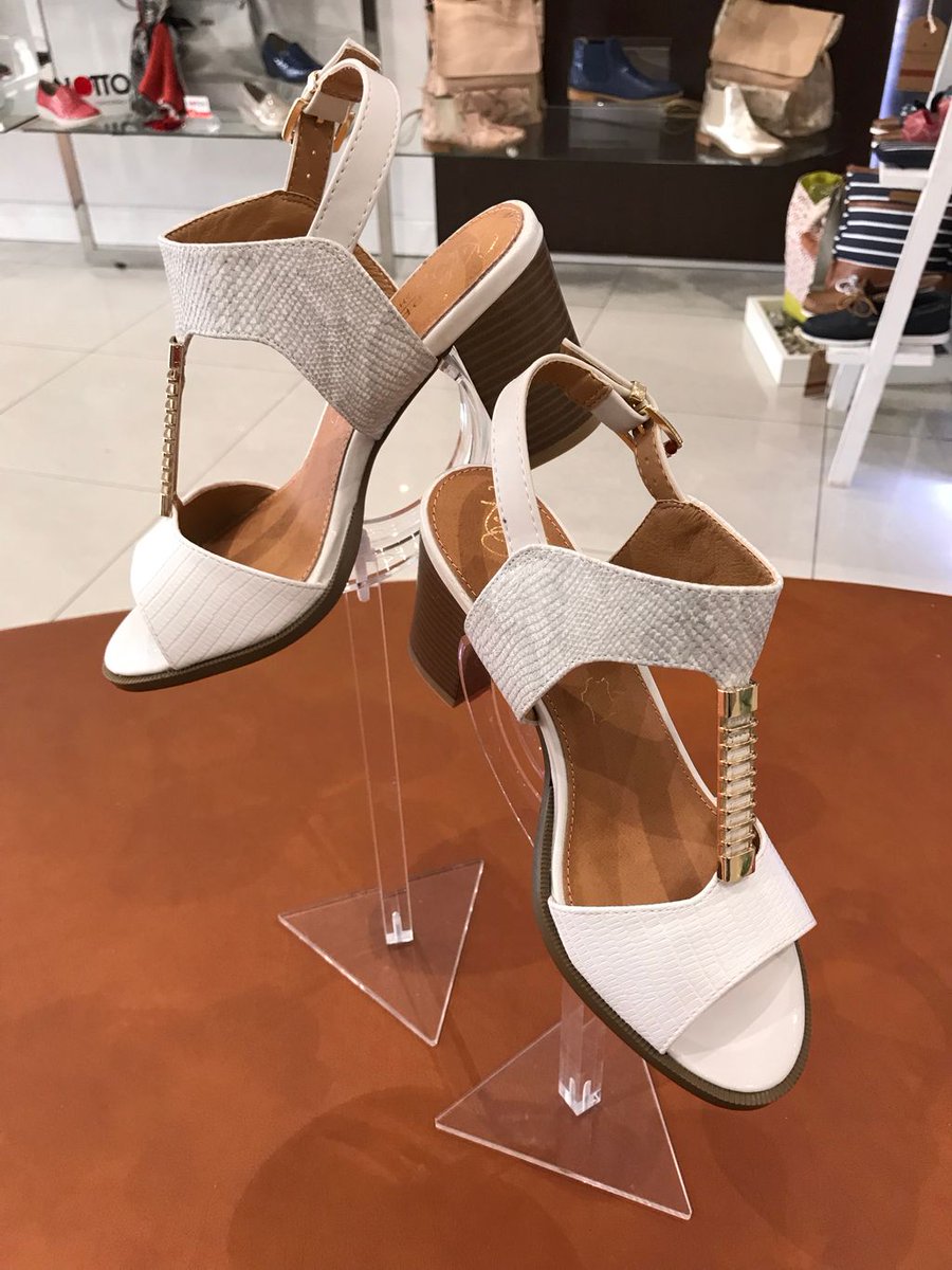 MODAshoes's tweet photo. The new Kate Appleby Summer collection is in store now and we ❤️ it! Featuring sassy sling backs and gorgeous heels this collection will keep you on trend throughout the Summer season. #modashoes #kateappleby #sandals #summer @kateapplebyuk https://t.co/8bV4WUg18G