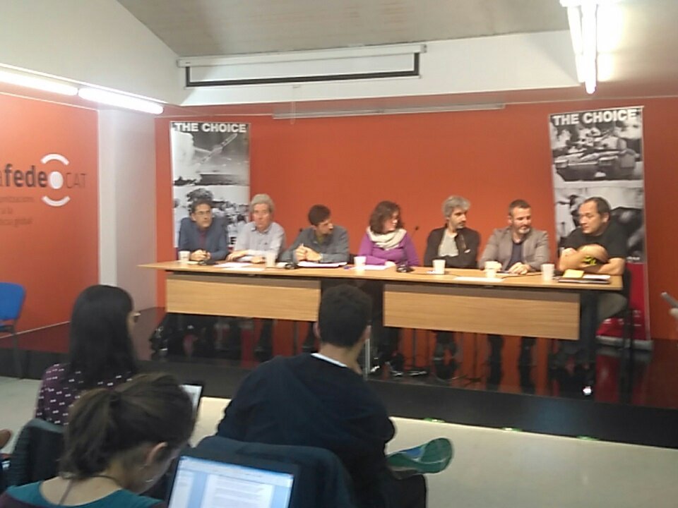 CentreDelas's tweet photo. "L'augment de la despesa militar hipoteca la despesa social", David Fernàndez @HiginiaRoig, ara en Roda de Premsa #GDAMS2018 per la reducció de la despesa militar https://t.co/Dvt6suE6N0