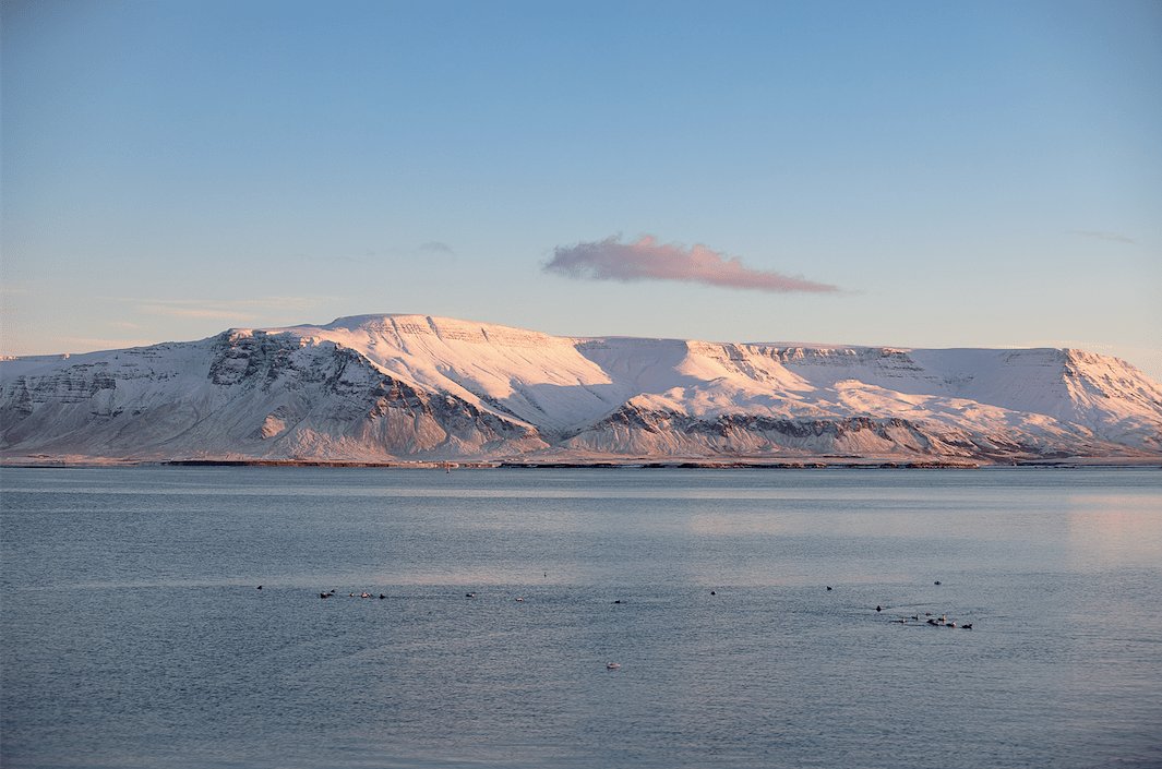 Gateway2Iceland's tweet photo. #Bizarreweather to hit Iceland this week. Ready for some change? -> https://t.co/UCIhMDk87i https://t.co/WUWEGmvAG5