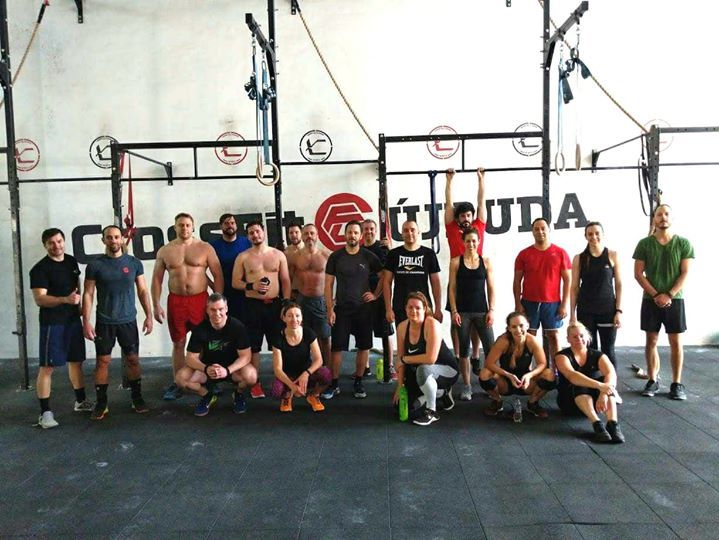 CrossFitUjbuda's tweet photo. Létrehozni valamit, az csak a kezdet.
Összetartani már előrehaladás.
A közös munka a siker. 
❤
#crossfit #crossfitujbuda #afterwod #weekendwod #team #bestteam https://t.co/UN6IZK75mh