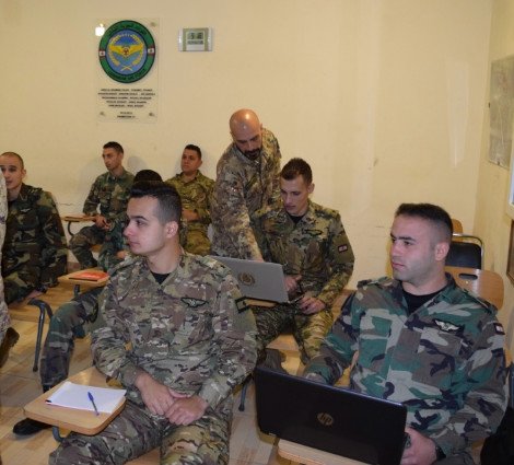 ItalyatNATO's tweet photo. #Projectingstability - @ItalianAirForce team trained 16 Lebanese Armed Forces (LAF) personnel to plan missions in complex operational senarios #MIBIL 🇮🇹🇱🇧 https://t.co/E6MqETPt35 https://t.co/UIC9you4EM