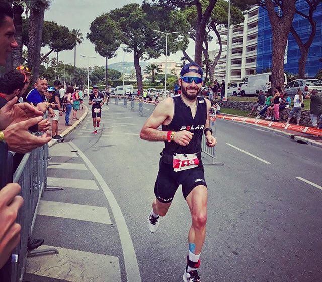 Xrun_Coaching's tweet photo. Notre #ambassadeur @VincentViet s’est testé sur le @CannesTriathlon ! 🏊🏻‍♂️🚴🏻‍♂️🏃🏻‍♂️Challenge réussi mais on retourne toujours au premier amour 😉
•
«Belle expérience mais je vais quand même retourner faire du trail »
•
#xrun #xrunteam #triathlon @NewBalanceFRA https://t.co/fTX3Tpp6wA