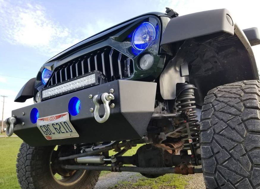 OPT7Lighting's tweet photo. We can't resist a nicely lit #jeep. Thanks for the share @kylegrymes11 - find your style at https://t.co/sxYgP3KG9O #OPT7 #OPT7lighting #JeepsandJeeps #JeepLife #SeetheDifference #StockisBoring https://t.co/rJZ3jG4nOs