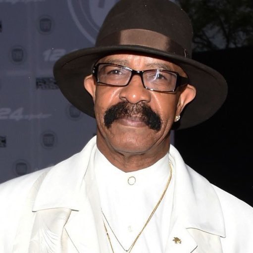 _7xxrenixx's tweet photo. แงงงง น่าร้ากกกกกกกก น้องตกใจตอนเจอ deack dad อ่ะ แล้วก็เสิร์จๆกับพี่แจ แล้วพอรู้ว่าใช่จริงก็ดีใจอ่ะ โอ๊ย น่าร้ากกกกกกก แจฮยอนเหมือนถ่ายรูปกับเค้าด้วย https://t.co/qAkNyAs4NG