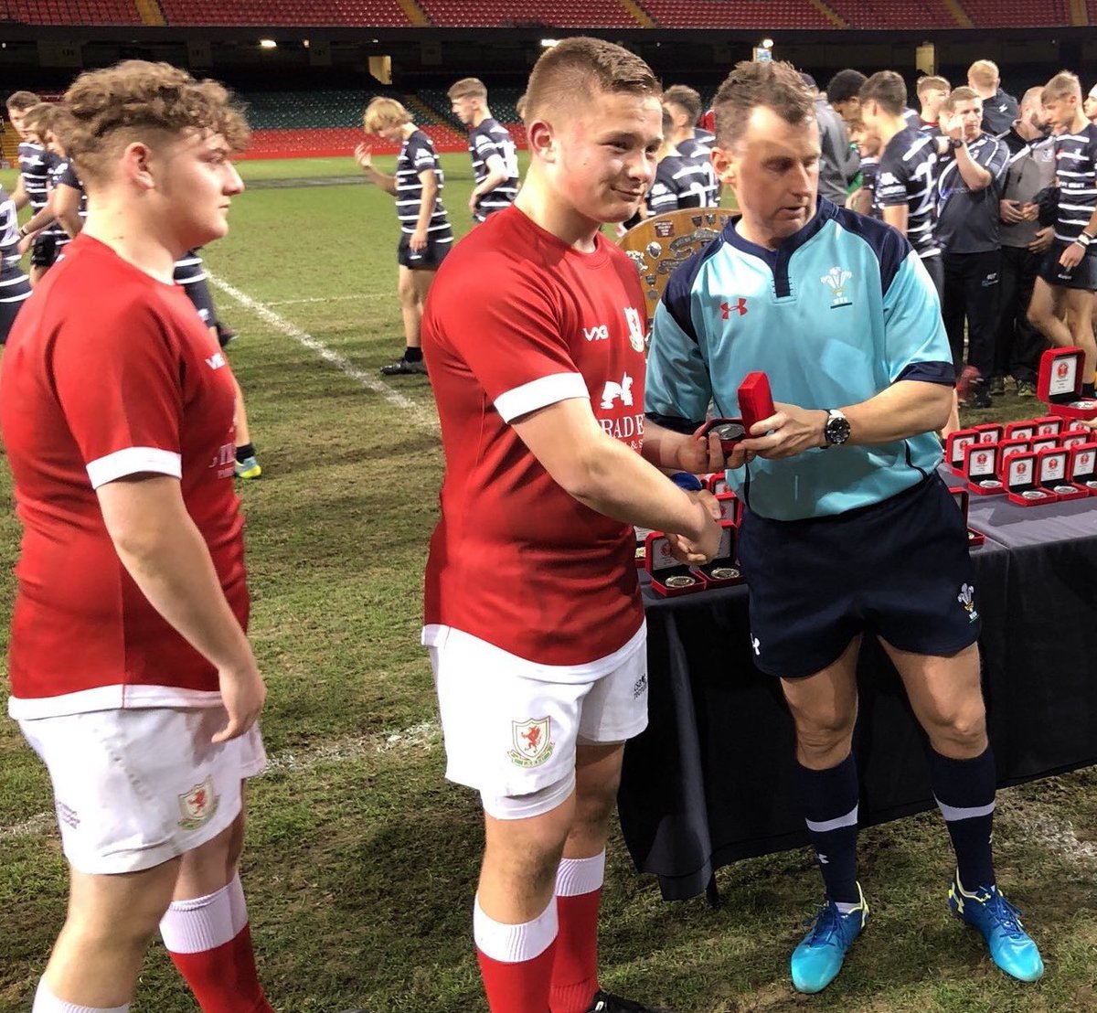 OnlineManhattan's tweet photo. Llongyfarchiadau/ Congratulations to @LDSRU15 who competed in #DewarShieldFinal U15s finals @principalitysta
Fantastic season!π
Da iawn pawb
#ManhattanVX3PROUDsupplier
#ManhattanVX3family
https://t.co/HQkuJNMlqD https://t.co/2w7BivrRYB