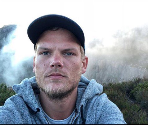 TimesLIVE's tweet image. Avicii took his own life - reports ow.ly/uvwr30jMPHL