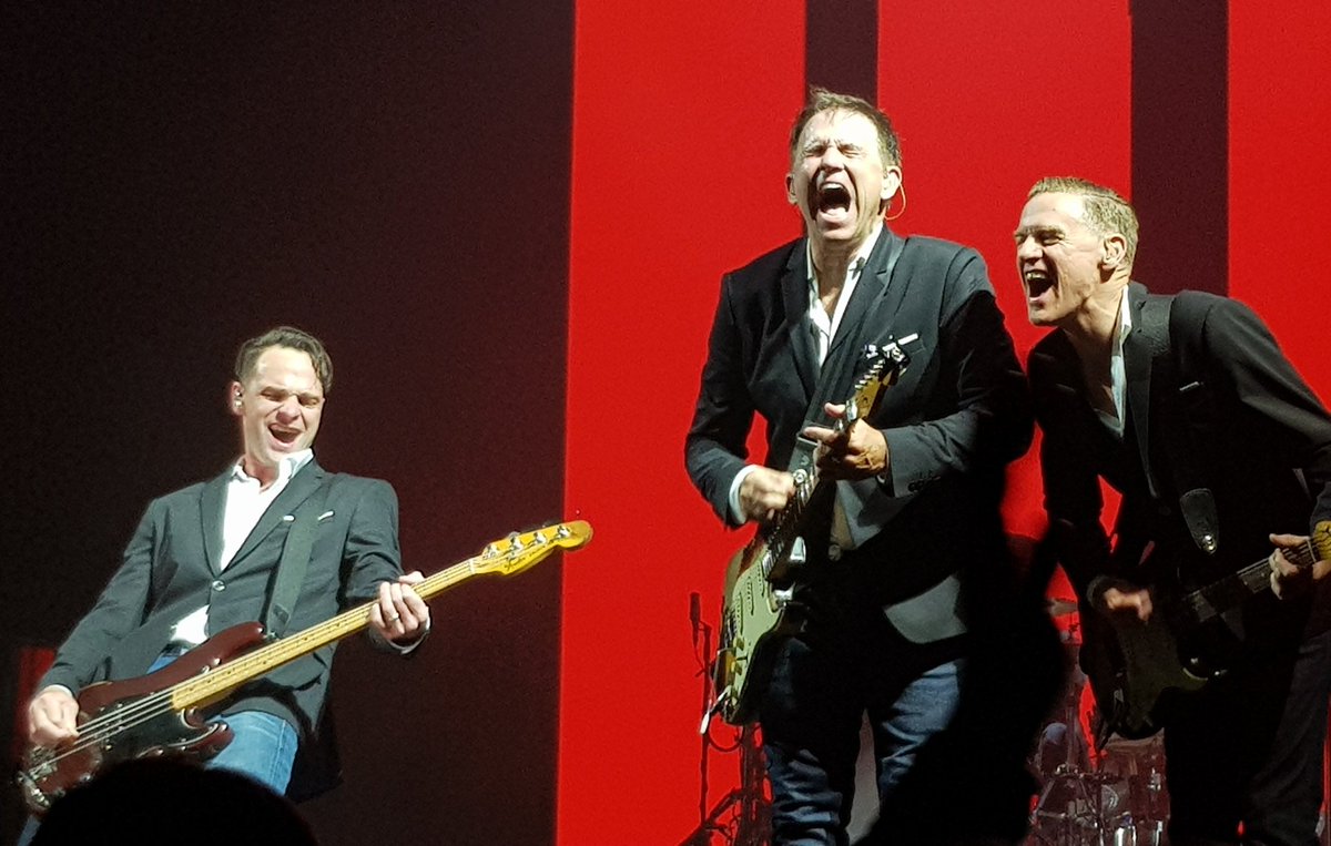 Katri_Ha's tweet photo. @bryanadams  https://t.co/mDkimEy1Ol