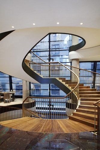 onlight1961's tweet image. #iGuzzini
Projekt des Monats Mai 2018
Wempe München - Dem König hätte es gefallen

Wempe München zeigt eigenen Stil - In den Maximilianarkaden, mit  denen König Maximilian II. und sein Baumeister Friedrich Bürklein  während des Historismus einen neuen ...
on-light.de/home/news/arti…