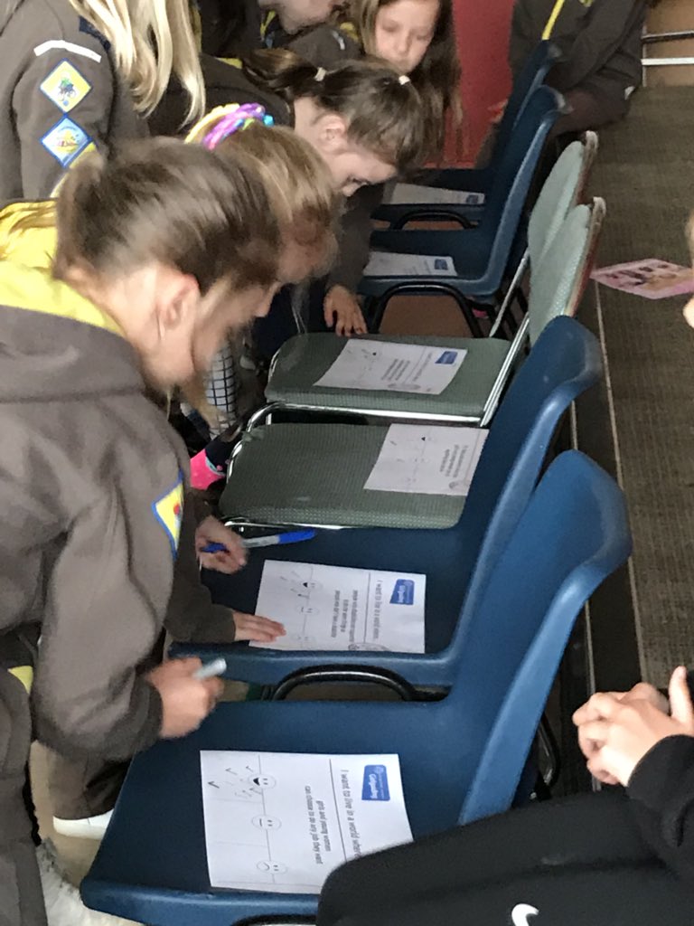 RviewBrownies's tweet photo. Our Brownies did @Girlguiding #FutureGirl project on Monday. They really enjoyed it. It was clear that bullying, animal welfare and equality for all were the issues that most concerned them. Survey done, we look forward to getting our badges! @ThamesDivGG @guidingkentwest https://t.co/E56O0VZGxJ