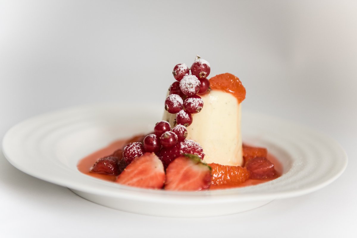 BLEventCaterers's tweet photo. Check out these scrummy three courses #menuc https://t.co/QCDZsoJxwm #weddingcatering #eventcatering #cheshire #cheshirebrides #weddingplanning #food #foodies #foodpics #foodphotography https://t.co/AZPwpqmJEa