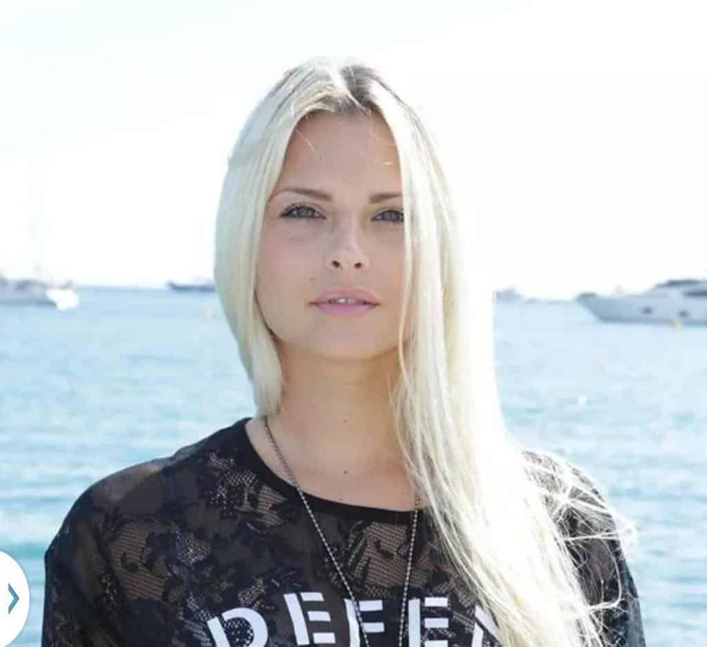 KELLYACTU's tweet photo. Bonne journée à tous et à notre @kelly_vedovelli 😍 https://t.co/mzpV6qQSym