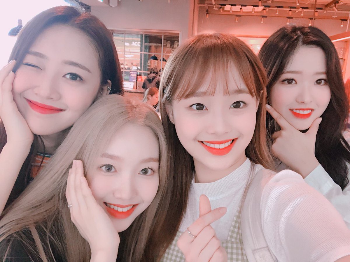 Hyeni_chuu's tweet photo. 💓💦💞💘💟🦄🌹🌸🌸🍑🍑🍒🍰🍦 https://t.co/hRtZuCOONV