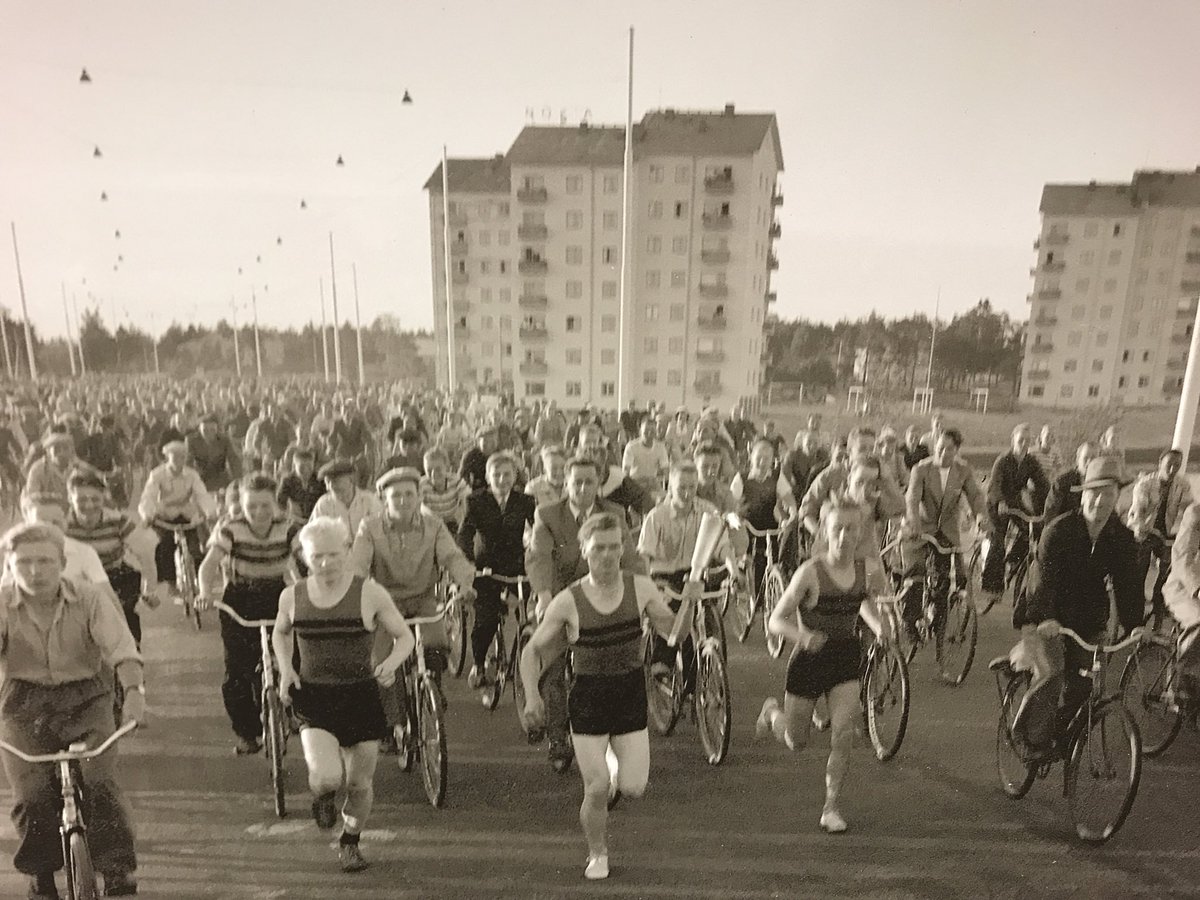 Olympiatuli saapuu Ouluun 9.7.1952 Raatin stadionilla avattiin juuri pysyvä näyttely oululaisesta urheiluhistoriasta. Vapaa pääsy🥇