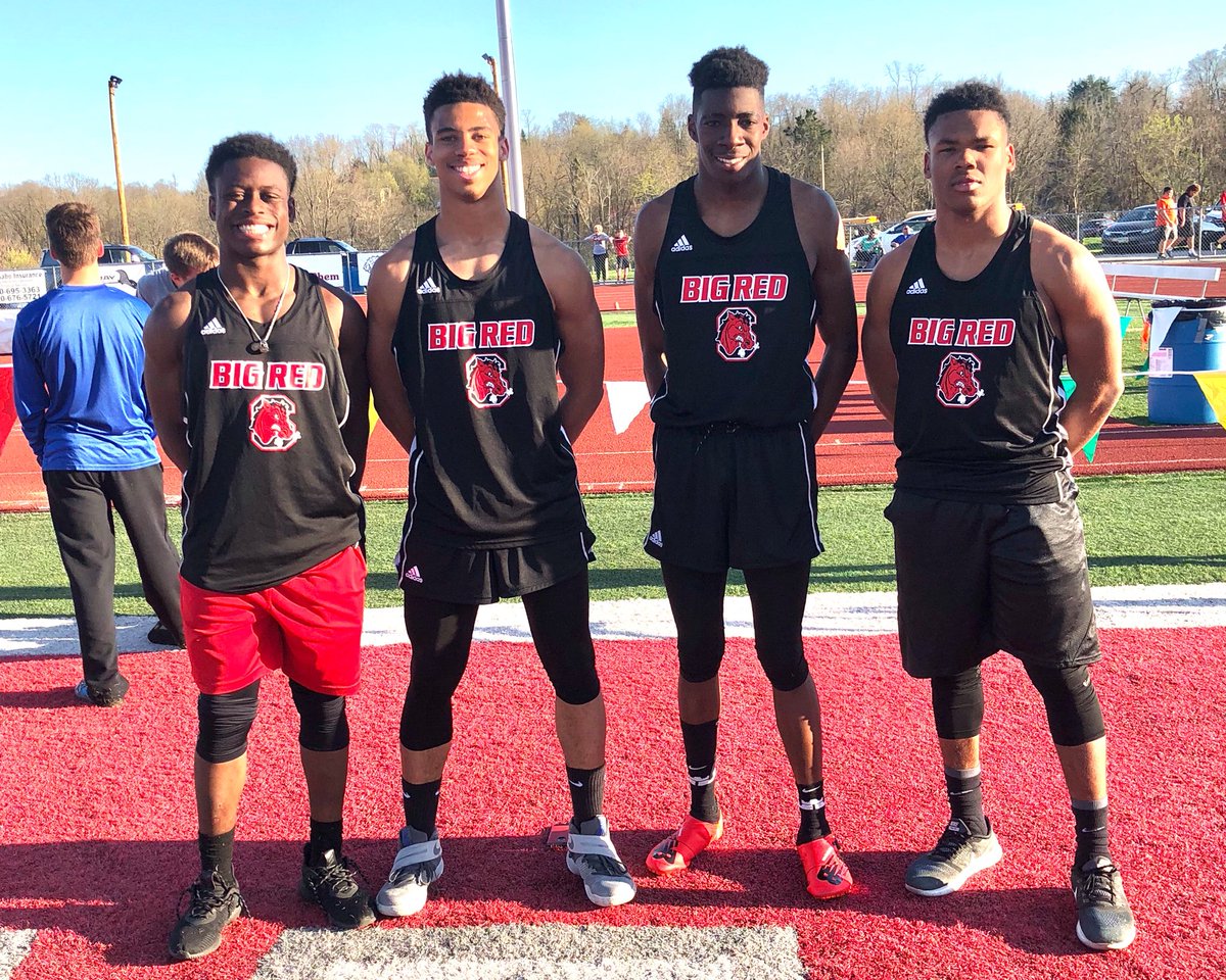 Congrats to our 4x2 team on breaking the OVAC &amp; St. C Stadium Record yesterday 1:29.8. Jaziah Blackwell, Jonathan Blackmon, Jorian Jones &amp; Caleb Mitchell. #BigRedProud