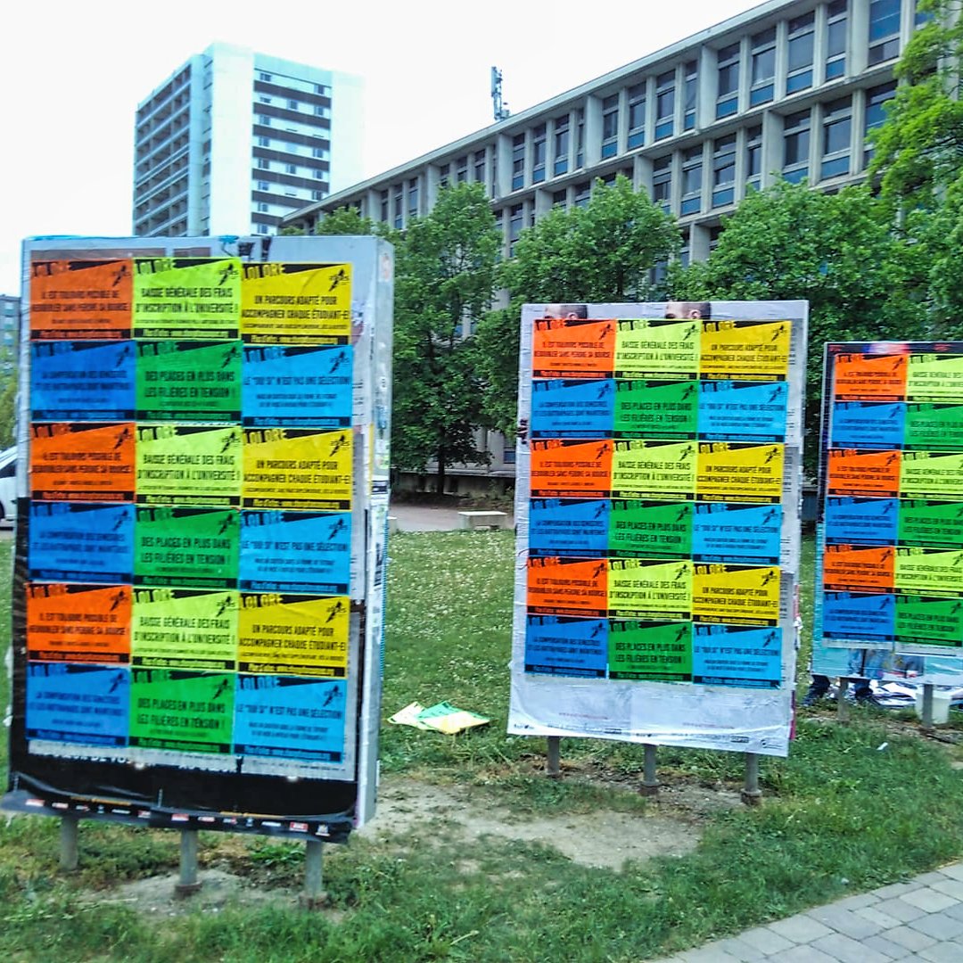 AFGES's tweet photo. Face aux rumeurs et à la désinformation, l'@AFGES est présente sur le Campus Central de l'@unistra afin de sensibiliser les étudiant-e-s autour de la loi ORE et les aider à mieux comprendre cette réforme du premier cycle universitaire

#LuttonsContreLaDésinformation https://t.co/uYmZyXnkAR