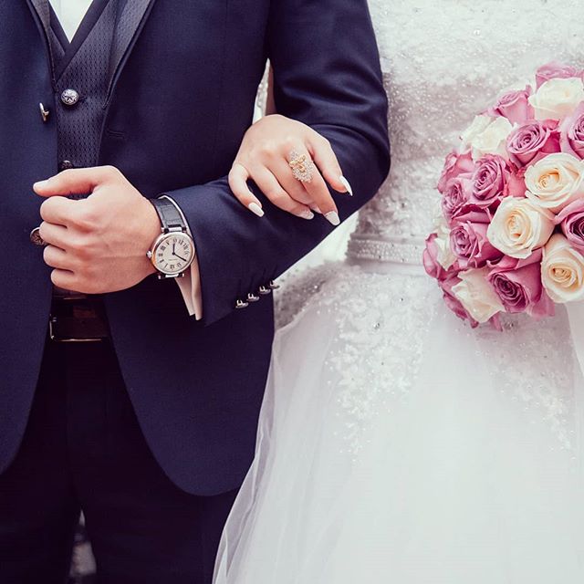 TWStorage's tweet photo. Is your big day coming up? Do you need somewhere to hide your dress? Store it with us before and after your big day! Send us a DM! 💕🍾💍💒💍🔔#weddingseason #weddingstorage #weddingdress #storage #luxury #luxurystorage #london https://t.co/y40NcnV87P