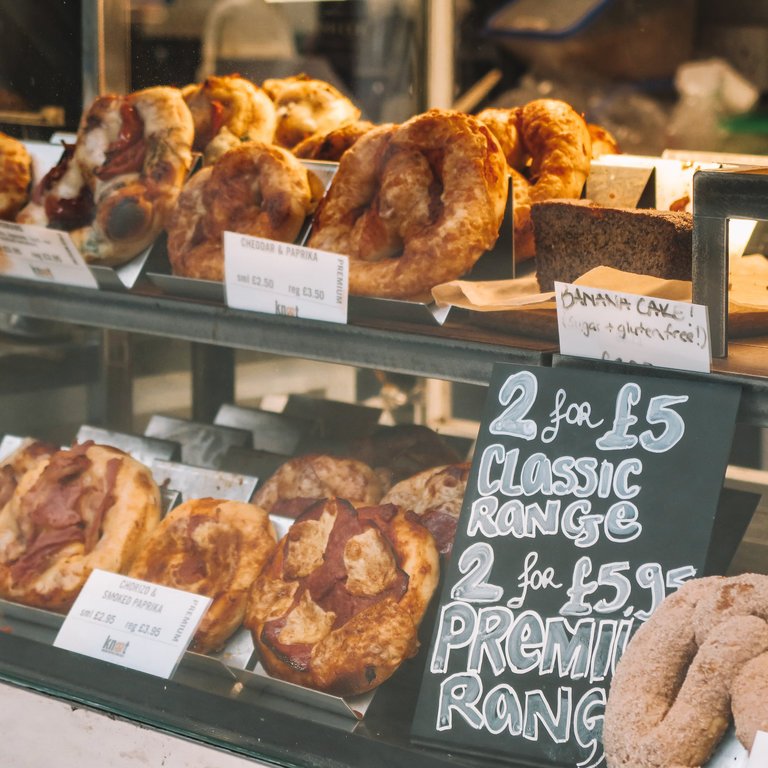 You can't live a full life on an empty stomach.  Let us help you with that.  Would you like a sweet or savoury pretzel? #knotpretzels #londonbakery #londoneats