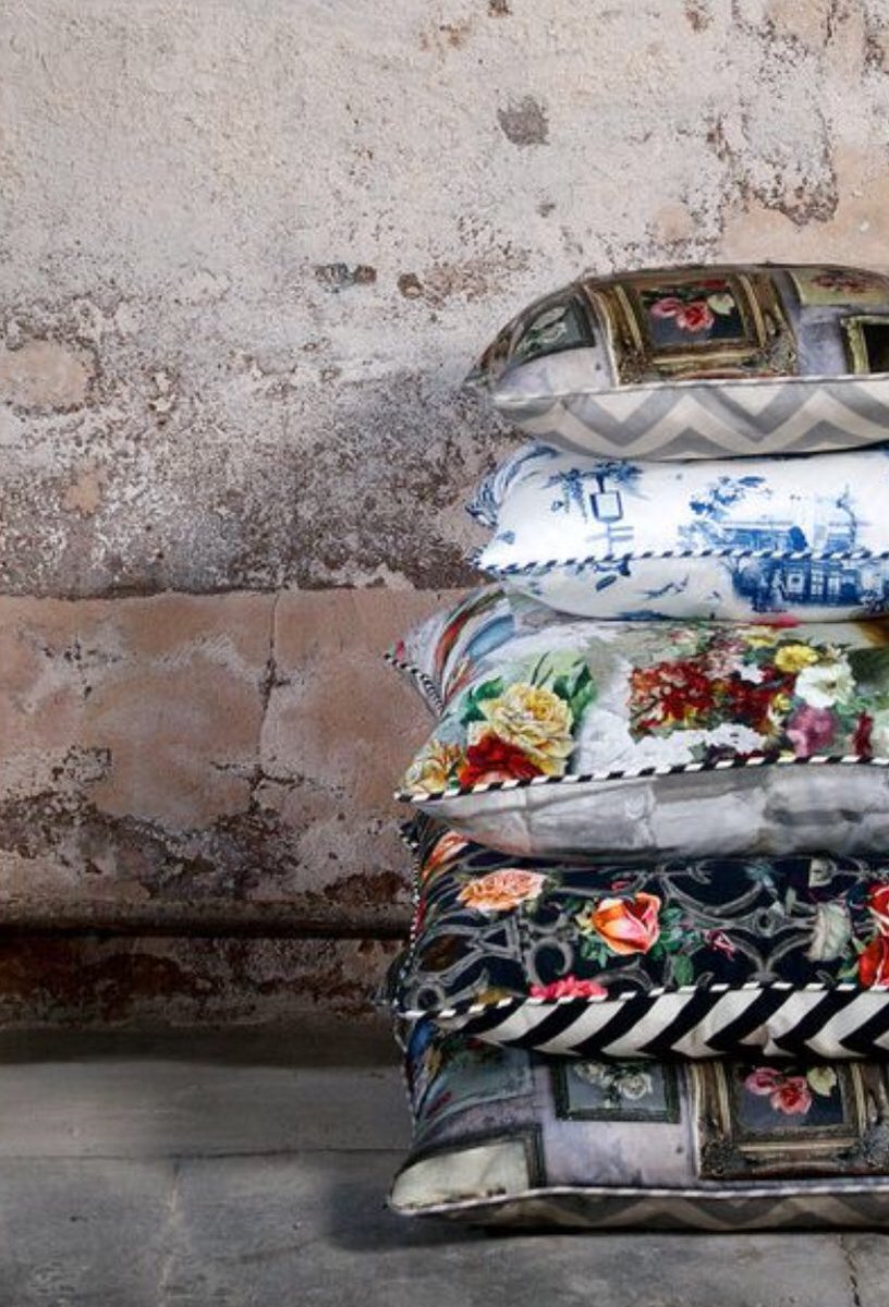 IN__SPACES's tweet image. Made of a 100% cotton satin cover and a natural pad, Rose Trellis Print Cushion will be a stand-out piece in your home decor. #cushion #homedecor in-spaces.com/home/rose-trel…