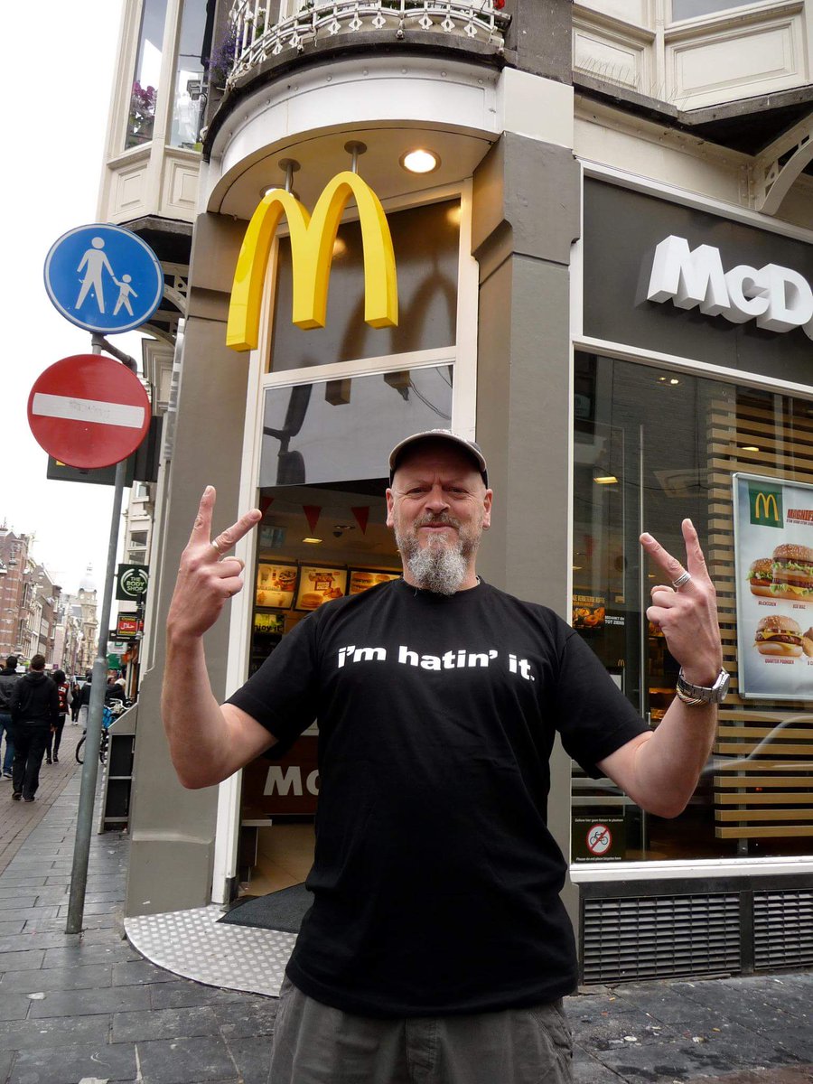 Mr_S_p_i_k_e's tweet photo. #Amsterdam #McDonalds #imlovinit #imhatinit #factoryfarms 75 burgers a second world wide.. toxic ingredients... I'm hating it.. so should you... https://t.co/NOKmHhNOup