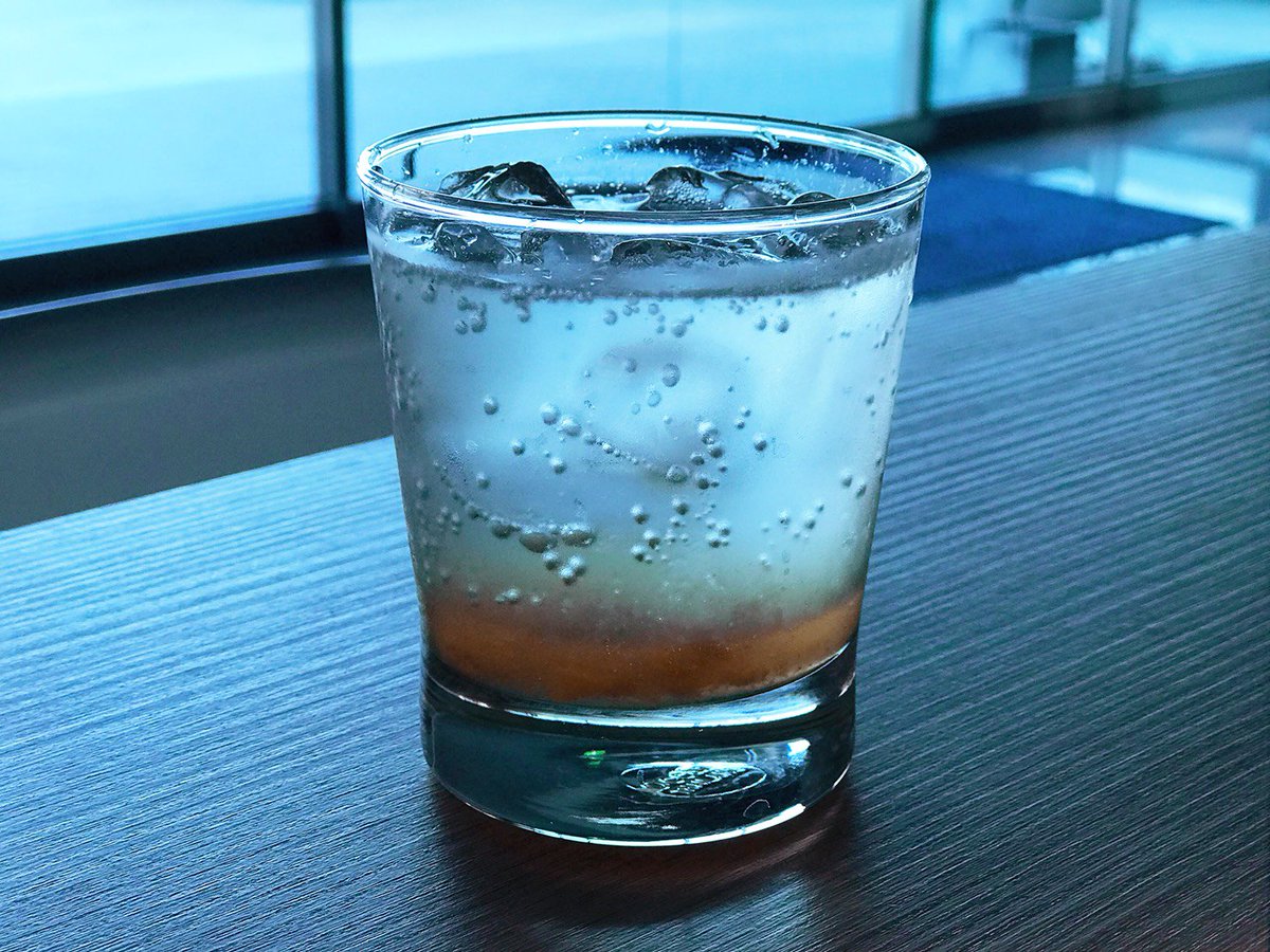 MauLin_Food's tweet photo. Sometimes, simple is the best. A glass of pineapple sparkling water just makes me a day 🥃#maulin  #taiwan #bubbletea #milktea #bobatea #cocktail #beverage #fruittea #pineapple #sparklingwater #bubblewater #simple https://t.co/cEnEILuPBY