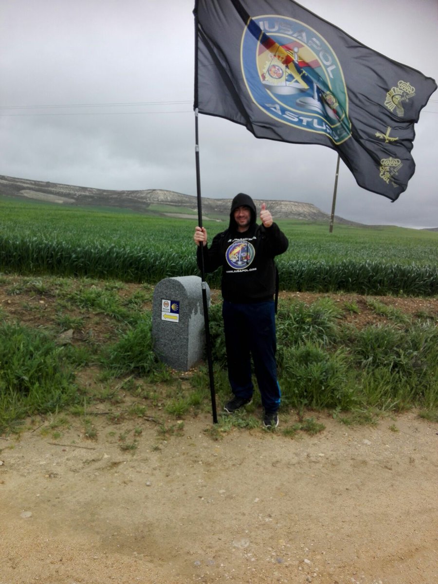 jusapolpucela's tweet photo. @german21168 NI EL PUERTO DE PAJARES, NI EL VIENTO, NI EL SOL, NI LA LLUVIA, NI EL FRIO, NI LAS AMPOLLAS Y LOS DOLORES HAN PODIDO CON LA #MarchaPorLaEquiparacionYA 

NO LO VAN A HACER LAS AUTORIDADES 😤

PONDRAN PIEDRAS EN EL CAMINO ...

LA LUCHA CONTINÚA 💪💪💪

#EquiparacionYa #5MMadrid https://t.co/17OO9wm8pA