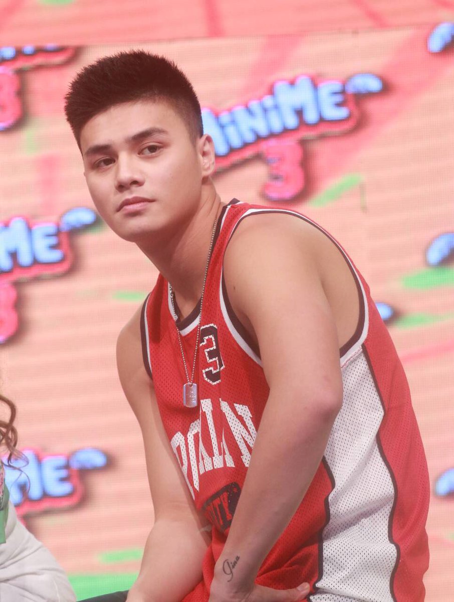 iamr2alonte's tweet photo. 😂😂😂 https://t.co/is3YwNynn3