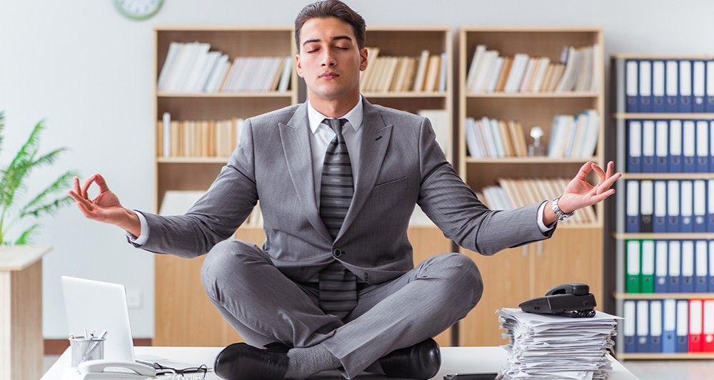 eJoyCHO's tweet photo. Faire du sport ou faire une sieste pour améliorer sa productivité; c'est reconnu. Alors pourquoi ne pas proposer ces activités sur le temps de travail des salariés pour une meilleure  #QVT ? #bienetreautravail #CHO article via @LesEchos ➡️ https://t.co/C2p0T5iD4I https://t.co/m18vYckIgw