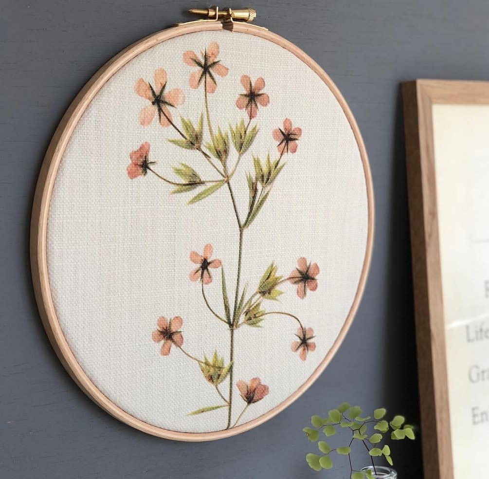 We've got these gorgeous pressed flower and foliage hoops back up in the shop on #Haworth Main St. (They're especially lovely to look at if you're not responsible enough to be a real plant owner!)