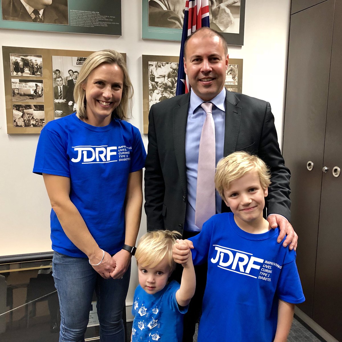 JoshFrydenberg's tweet photo. Meeting with Finn, Hugo &amp; Sarah to discuss Type 1 Diabetes, research &amp; finding a cure. #T1D is a lifelong auto-immune disease &amp; Finn is 1 of 500 others with T1D in Kooyong today. @JDRF #JDRFAus https://t.co/SfcYce6goz