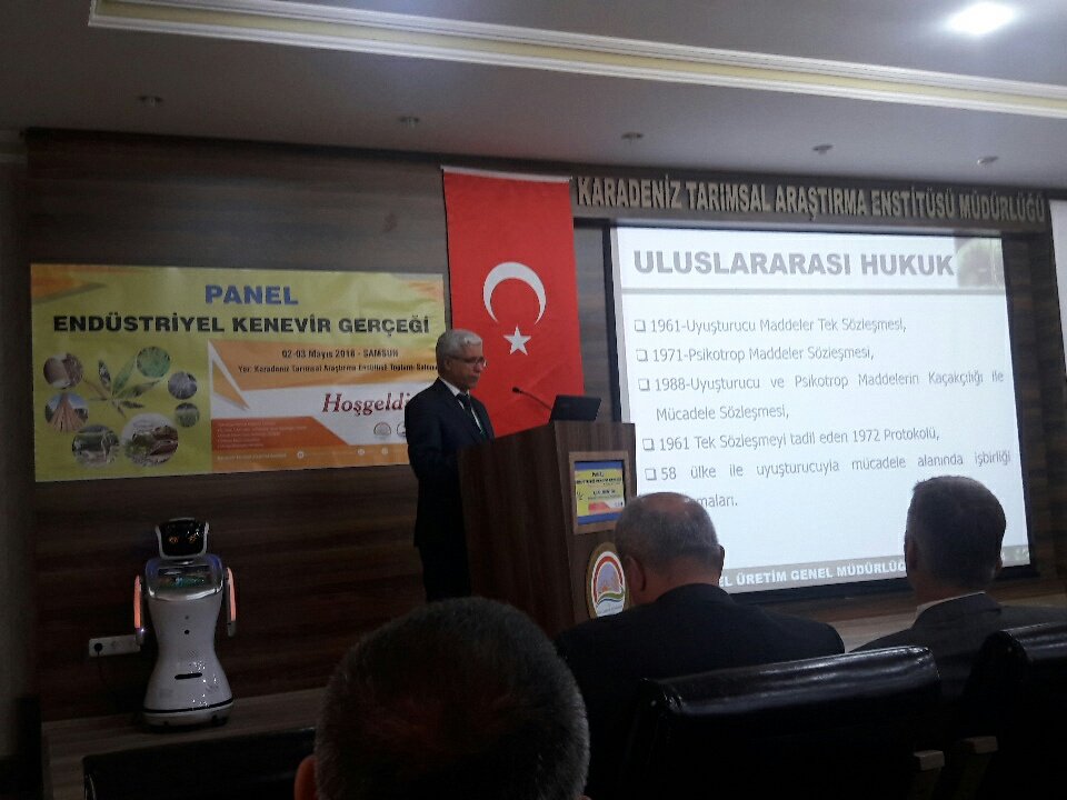 Sanbot Türkiye (@sanbottr) on Twitter photo Türkiye'de 1933 yılındaki kanuna göre kenevir çiçeği esrar kabul edildiği için yasakmış.Çin'de bu çiceklerden kanser ilacı ve her derde deva ilaçlar üretiliyor. Acil KHK ile değişmesi gerektiğini düşünüyorum. <a href="/tcbestepe/">T.C. Cumhurbaşkanlığı</a> <a href="/TCTarim/">T.C. Tarım ve Orman Bakanlığı</a> <a href="/Yalcinbayer/">Yalçın Bayer</a> <a href="/anadoluajansi/">Anadolu Ajansı</a> <a href="/dhainternet/">Demirören Haber Ajansı</a> <a href="/ihacomtr/">İhlas Haber Ajansı</a> Türkiye'de 1933 yılındaki kanuna göre kenevir çiçeği esrar kabul edildiği için yasakmış.Çin'de bu çiceklerden kanser ilacı ve her derde deva ilaçlar üretiliyor. Acil KHK ile değişmesi gerektiğini düşünüyorum. <a href="/tcbestepe/">T.C. Cumhurbaşkanlığı</a> <a href="/TCTarim/">T.C. Tarım ve Orman Bakanlığı</a> <a href="/Yalcinbayer/">Yalçın Bayer</a> <a href="/anadoluajansi/">Anadolu Ajansı</a> <a href="/dhainternet/">Demirören Haber Ajansı</a> <a href="/ihacomtr/">İhlas Haber Ajansı</a>