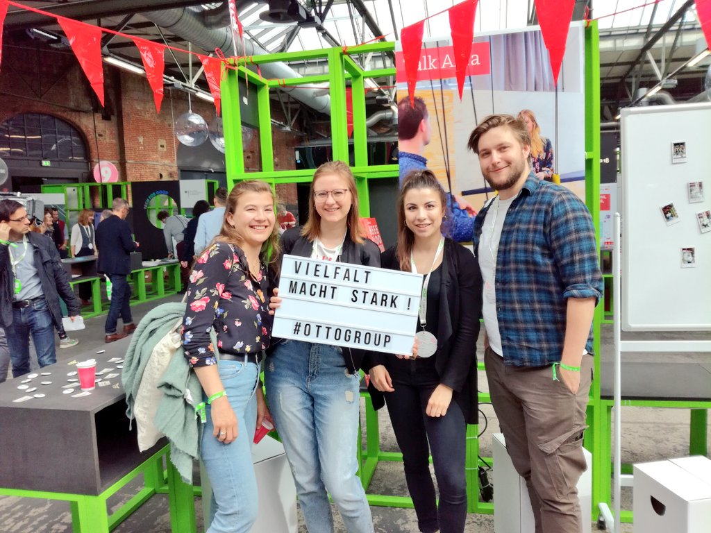 stugamac's tweet photo. Guten Morgen @republica day 1! #rp18 #mediaconvention #smileforthecamera #otto #vielfaltmachtstark #instax #stugamacishyped #Berlin https://t.co/hHtl06DiLI