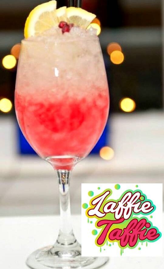 ThelaffieTaffie's tweet photo. What class of cocktail is this????? #laffietaffie #cocktaildrinks #assorteddrinks https://t.co/RVVRMudTEg