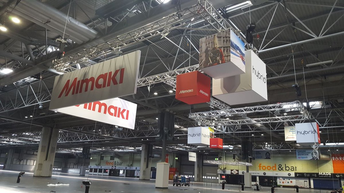 A successful install of #TensionGraphics creating a bold presence for Mimaki at the Sign &amp; Digital Show, NEC.